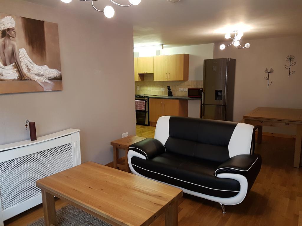 Lascala City Apartment Инвернес Екстериор снимка